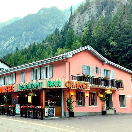 Hotel Les Touristes Chatelard Exterior foto
